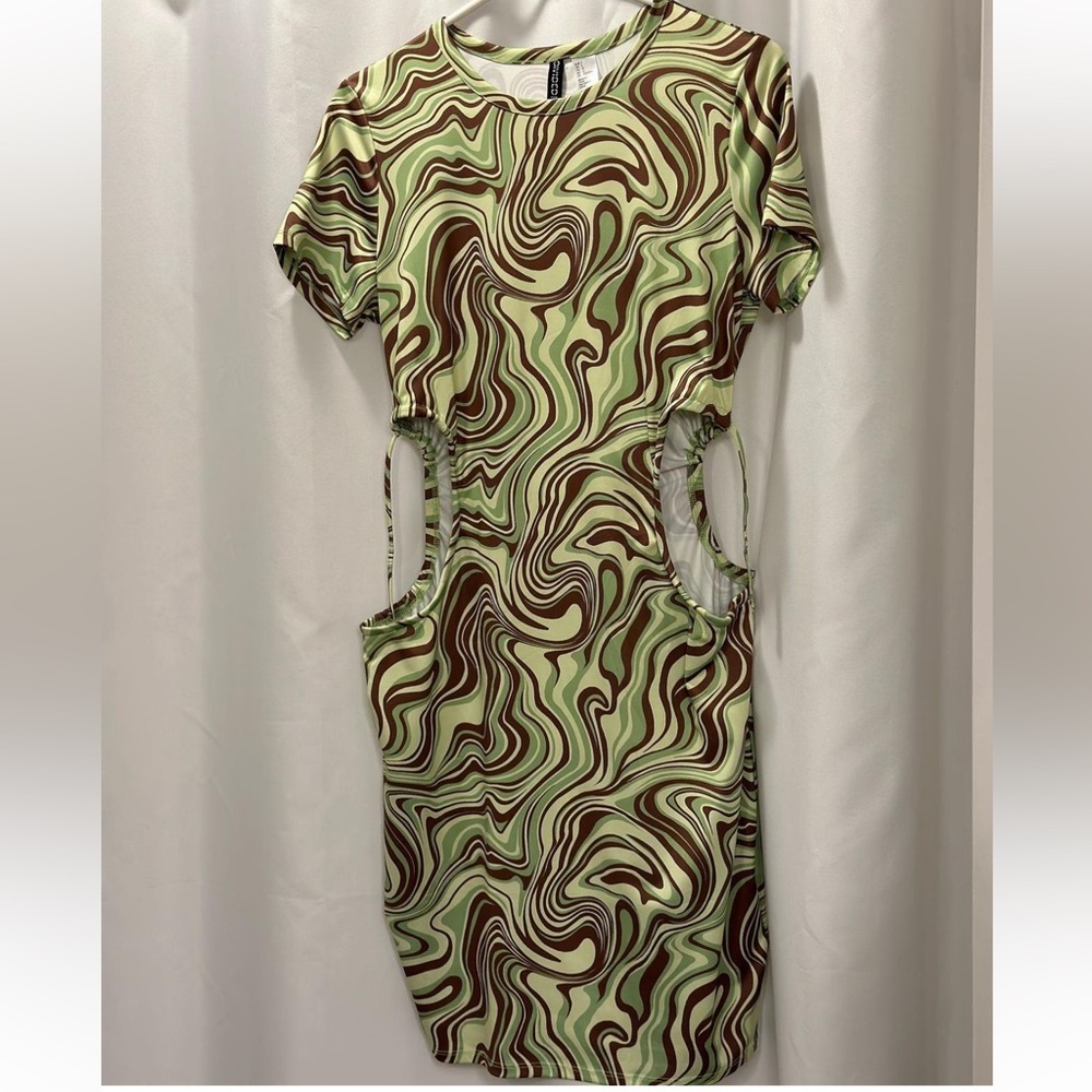 DIVIDED H&M• size L • green + brown • mini silhouette dress • never worn • $15